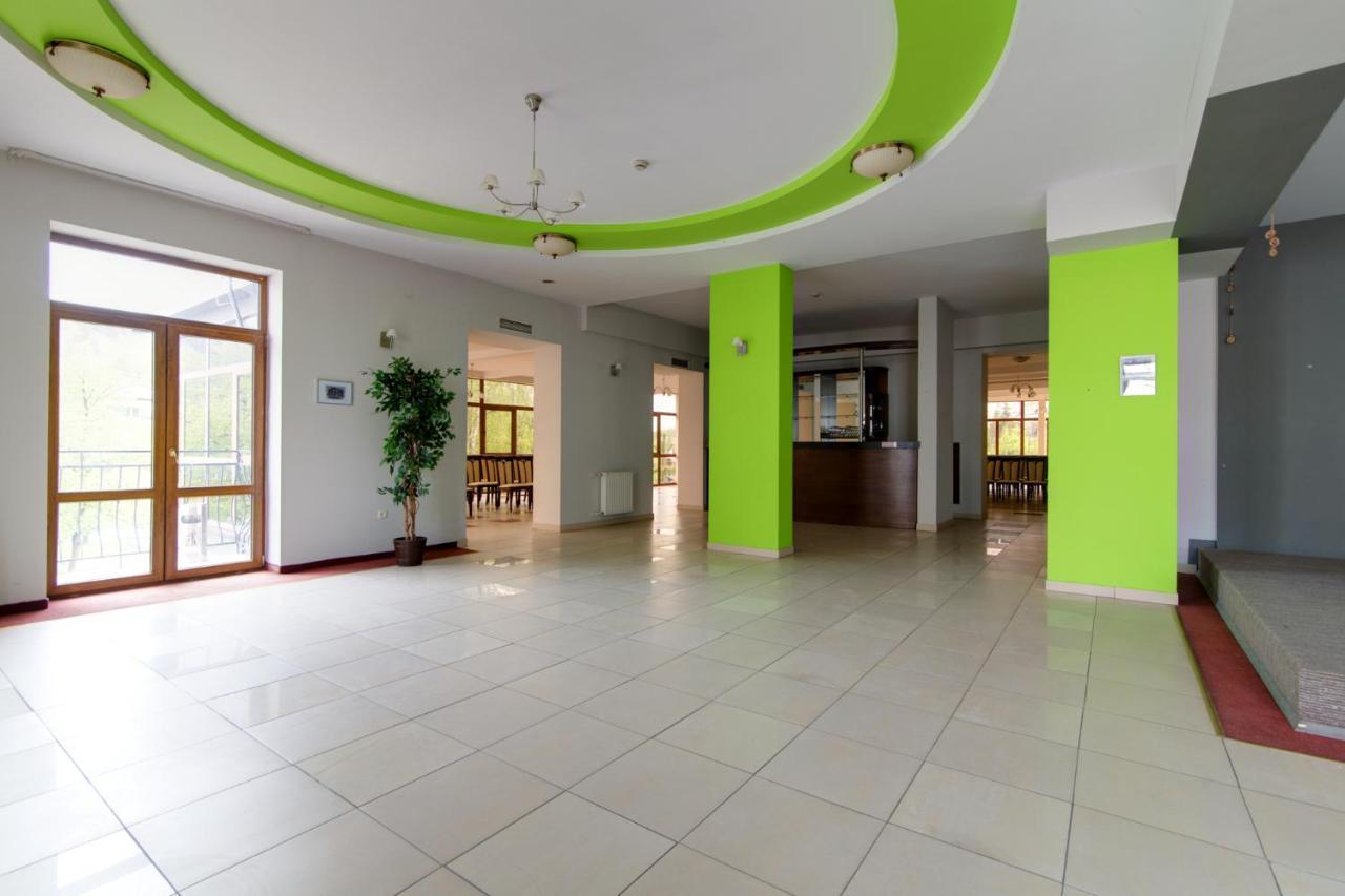Renesans Apartment