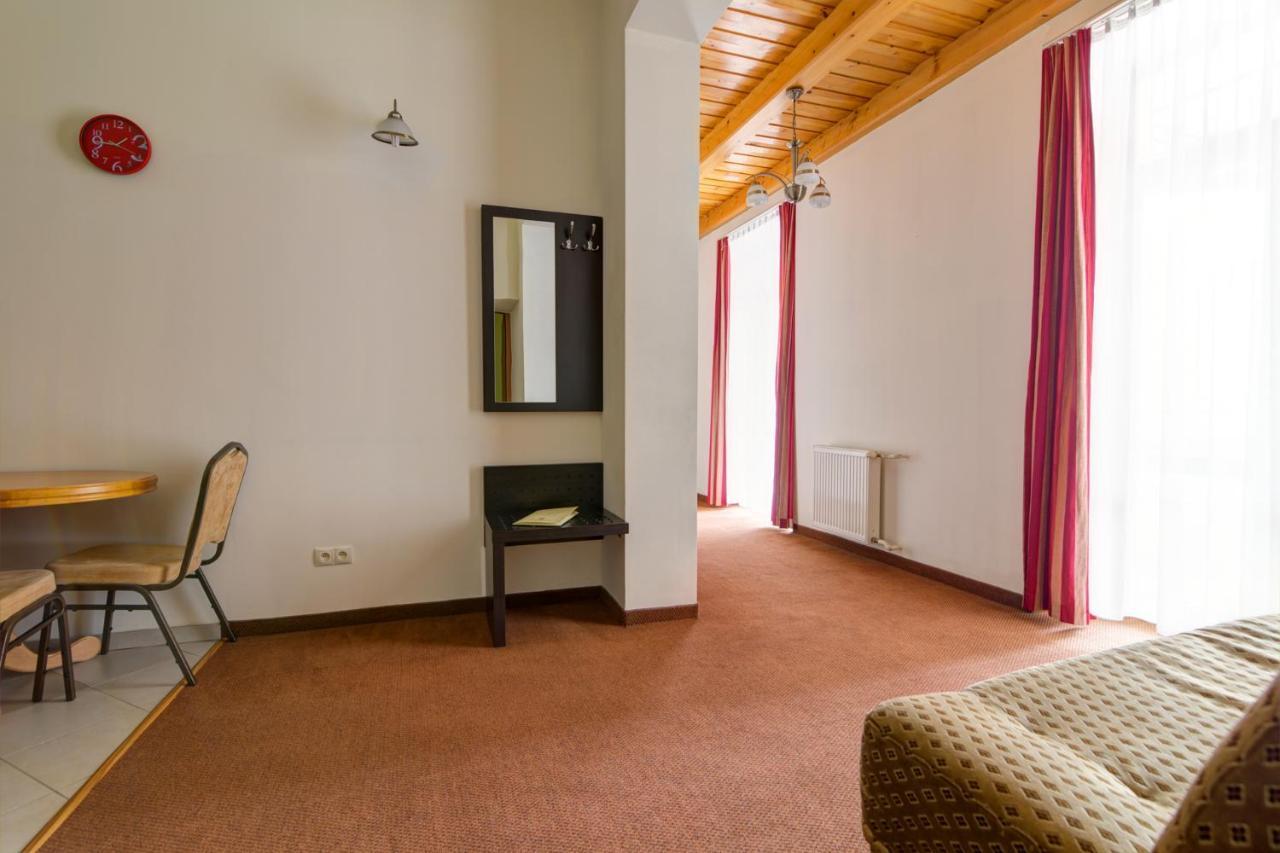 Renesans Apartmán *